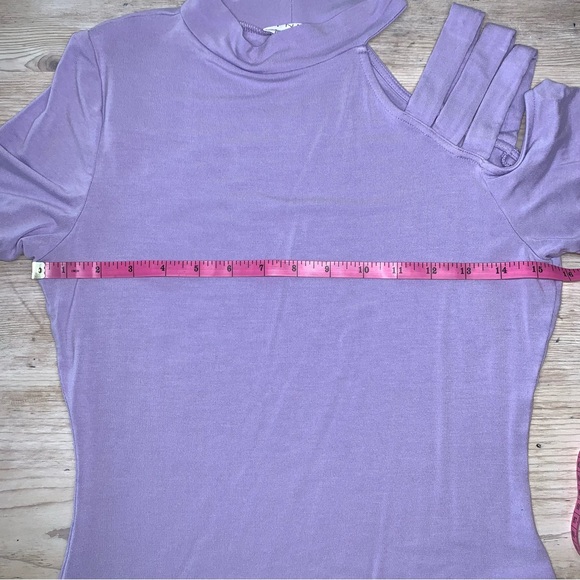 Like New! Venus Strappy One Cold Shoulder High Neck Top - Picture 10 of 14